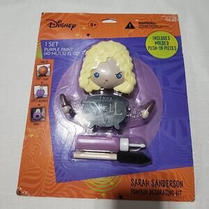 Sarah Sanderson purple paint pumpkin decoration kit